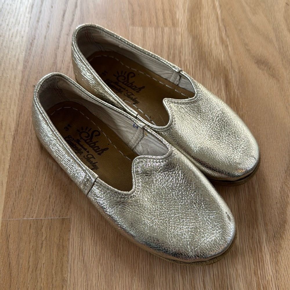Kids gold sabah shoes/slippers size 31/1